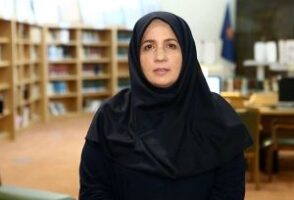 زهرا مدرسی مدیرکل کتابهای خطی و نادر کتابخانه ملی ایران